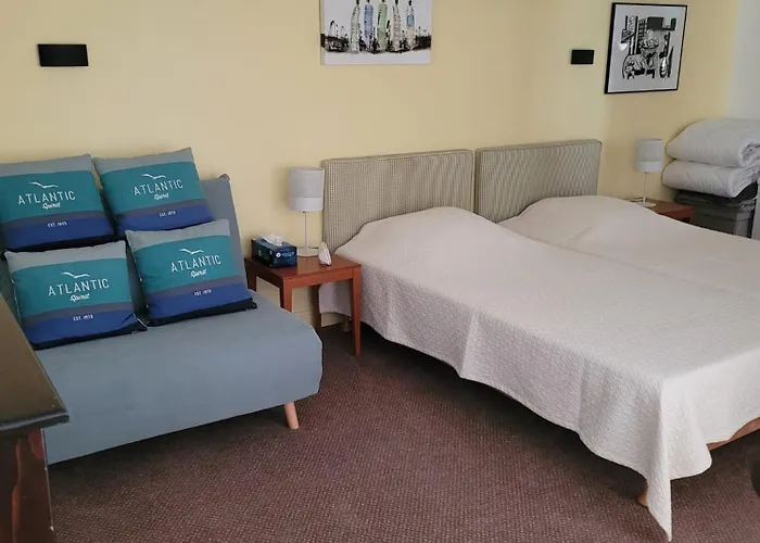 Appartement vue latérale mer