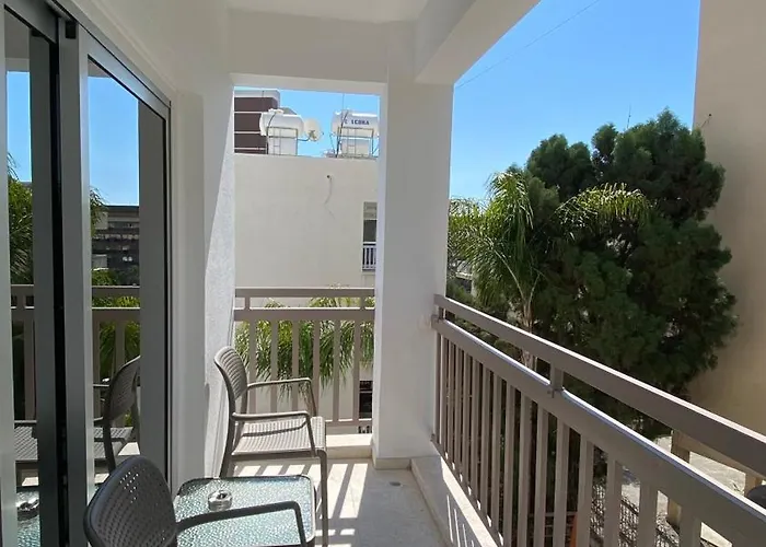 T&L Apartments Agiaos Tychonas