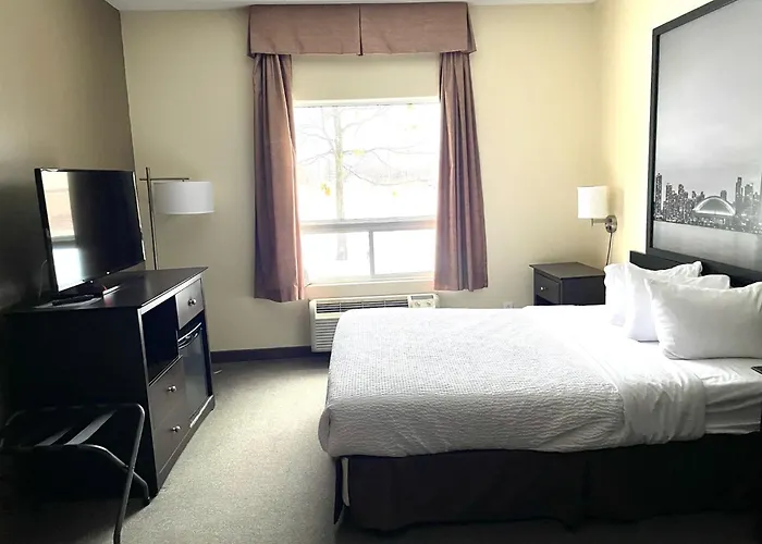 Super 8 By Wyndham Barrie South