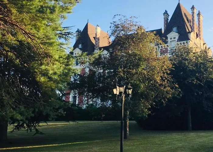 Un Appartement Dans Un Chateau