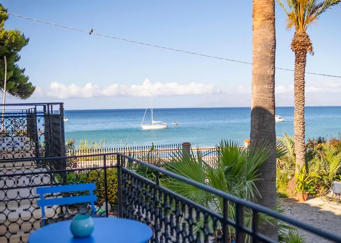 Bed and Breakfast Casa Le Tartane Guidaloca a un passo dal mare Castellammare del Golfo