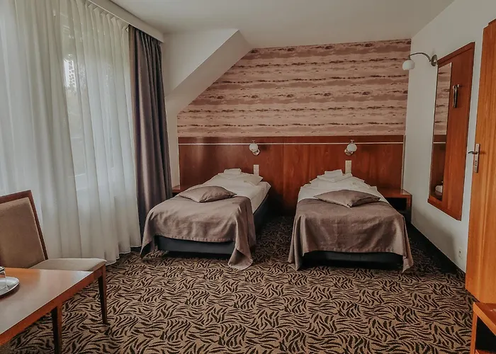 Hotel Azyl