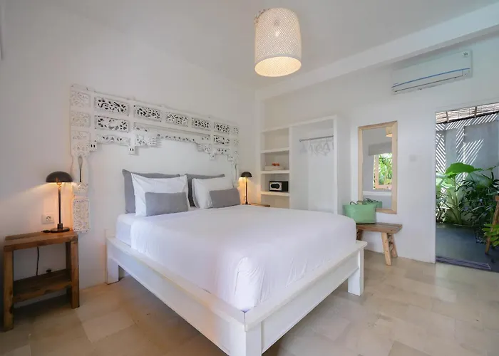 The Room Padang-Padang