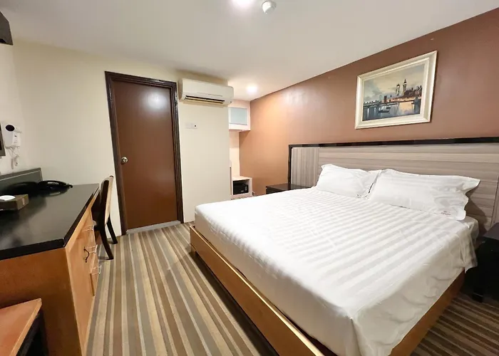 Hallmark Express Hotel