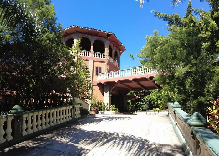 El Castillo De Piedra