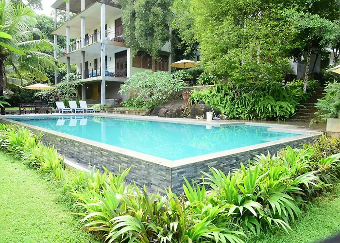 Hikka Secret Lake Resort