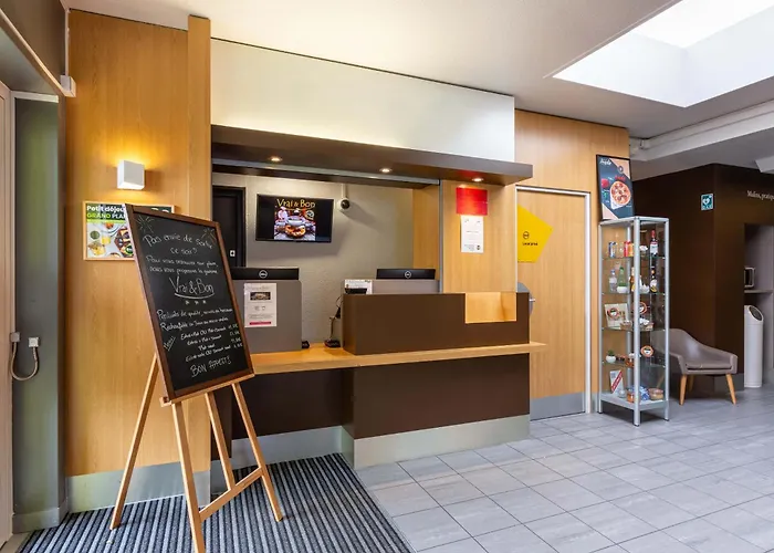 B&B Hotel Chartres Le Coudray