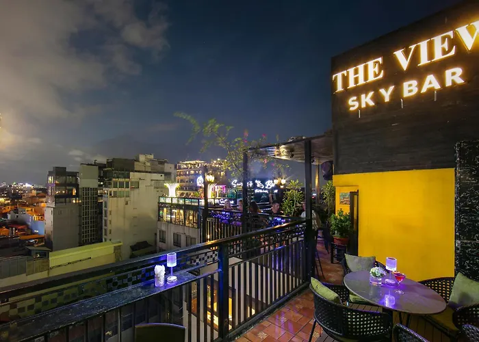 Trangtrang Premium Hotel & Sky Bar