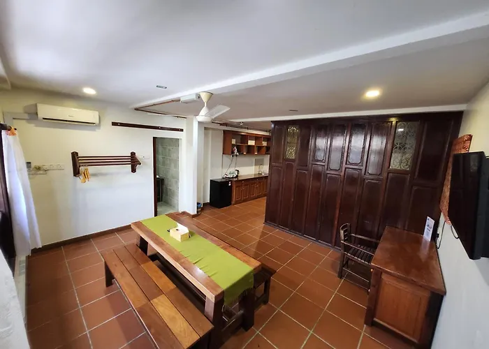 Uptown Eco Hotel