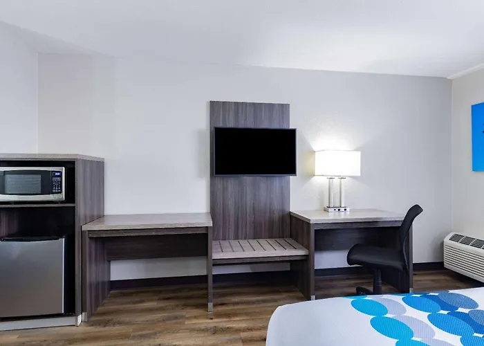 Wingate By Wyndham Wichita Airport