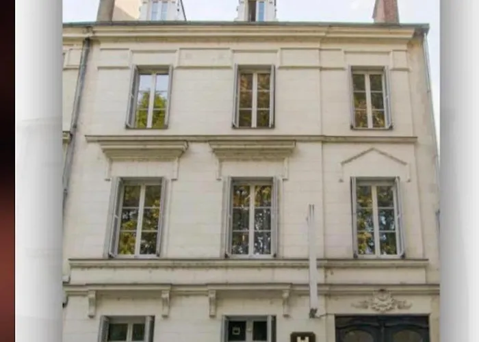 Hotel Val De Loire
