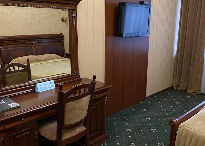Status Hotel