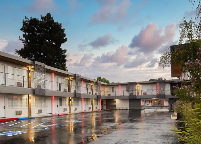 The Catrina Hotel