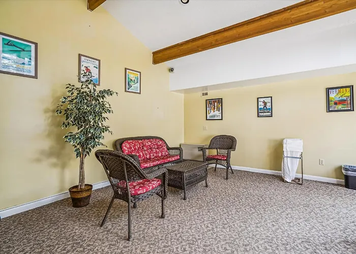Cedarbrook Deluxe One Bedroom Suite With Outdoor Heated Pool 21416