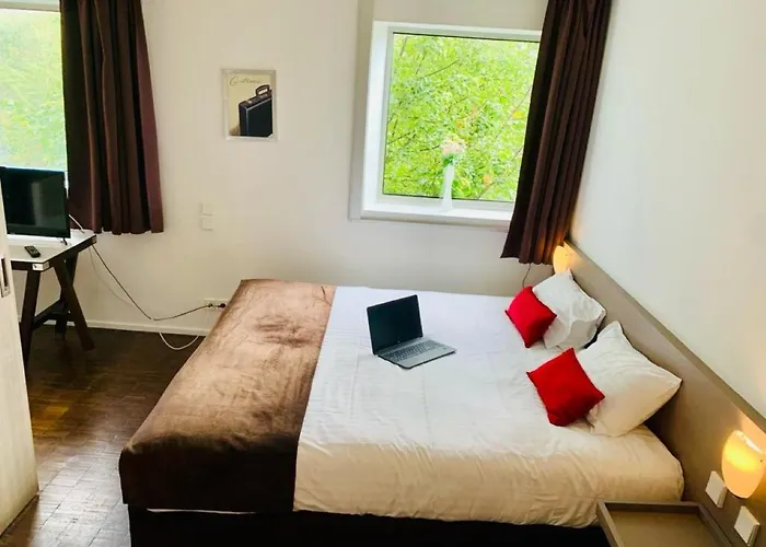 Standing Hotel Suites By Actisource