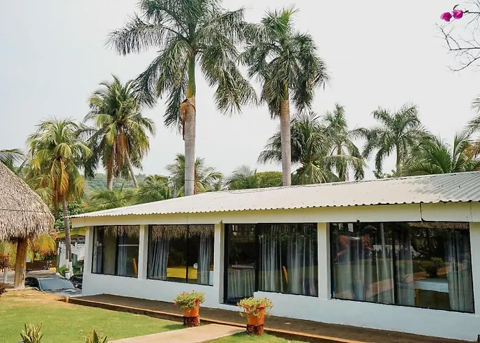 Hotel Tunco Lodge