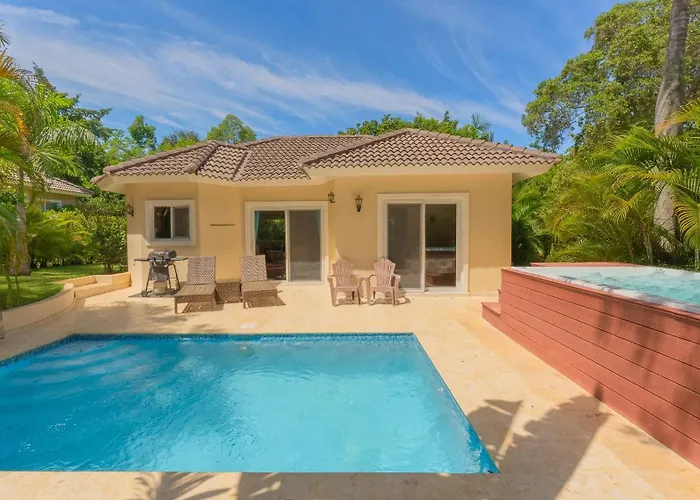 Private Pool & Jacuzzi Villa In Sosua