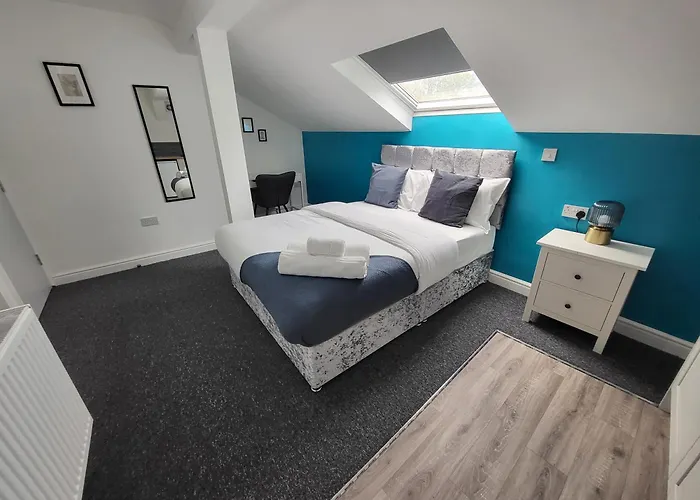 Nottingham Forest Rd, Short Stays