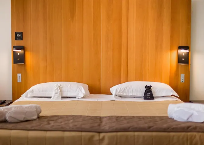 New Ipoint Hotel