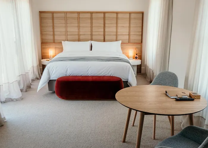 Oak & Anchor Hotel
