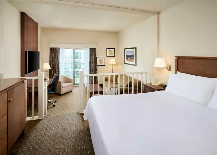 Best Western Plus Lamplighter Inn & Conference Centre