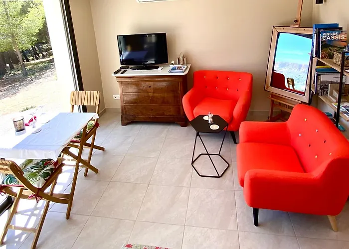 LE SEPT charmant studio aux portes des calanques