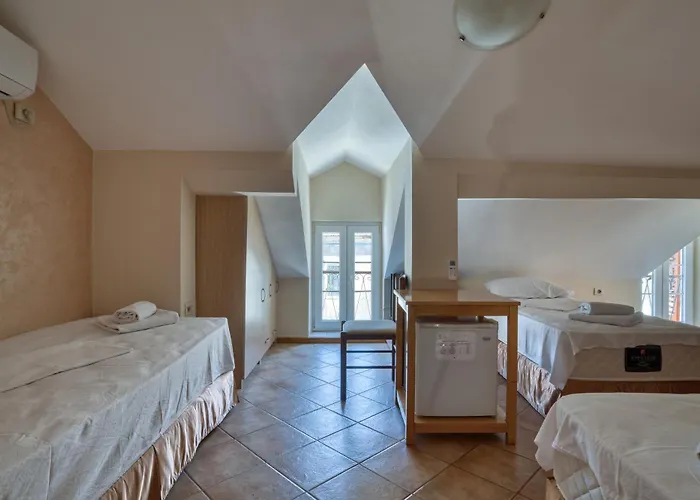 Hotel Rendez Vous