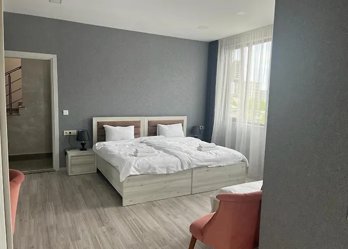 Hotel Fleur De Lis