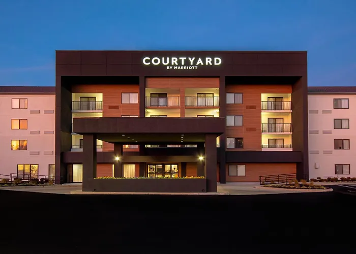 Courtyard By Marriott Cincinnati Airport