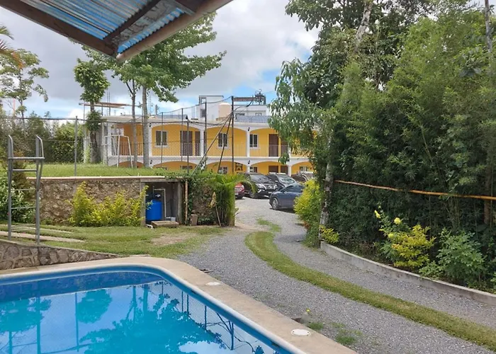 Hotel los reyes