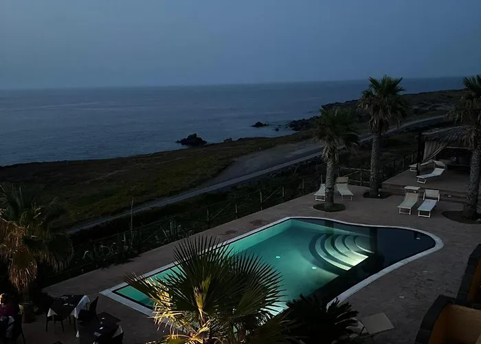 Hotel sulla spiaggia a Pantelleria