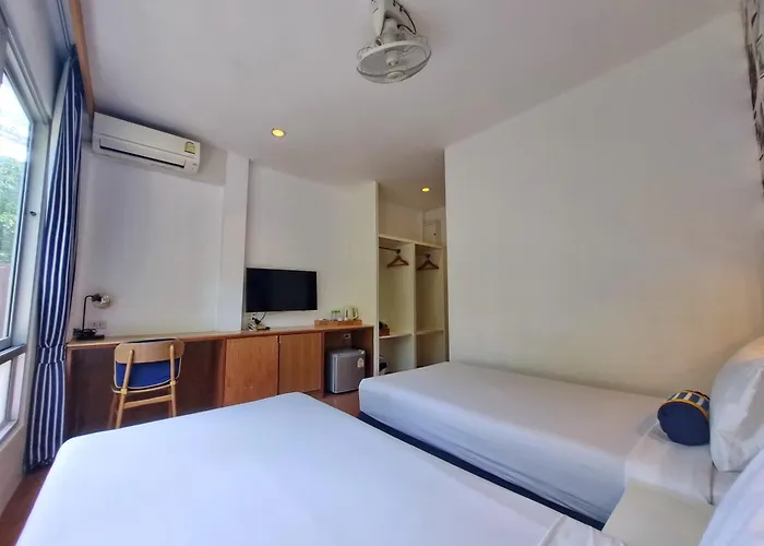 Mar24 Koh Tao Hotel