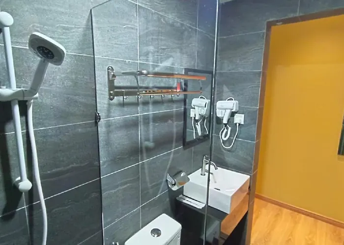 Yee Hotel Permas Jaya