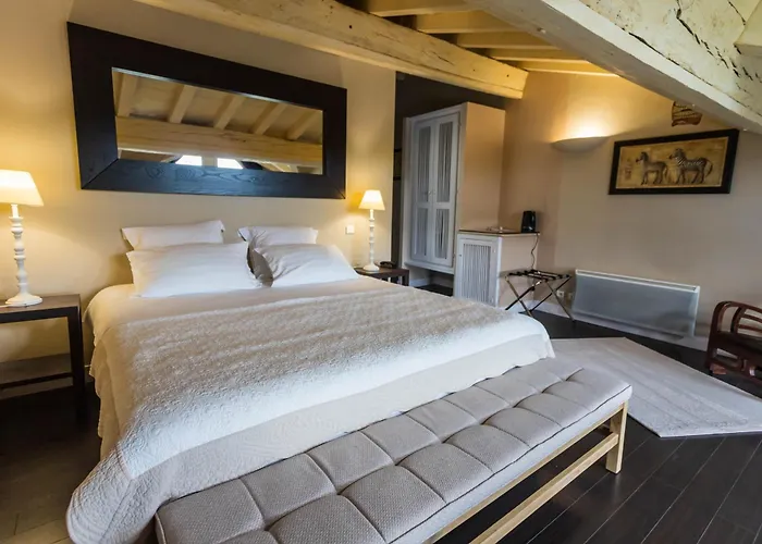 CÔTE GARONNE le BALCON DES DAMES -hôtel et restaurant- Tonneins Fauillet Marmande - panorama sur Garonne-climatisé- accueil vélo- soirée étape- chambre famille- étape et séjour touristique-