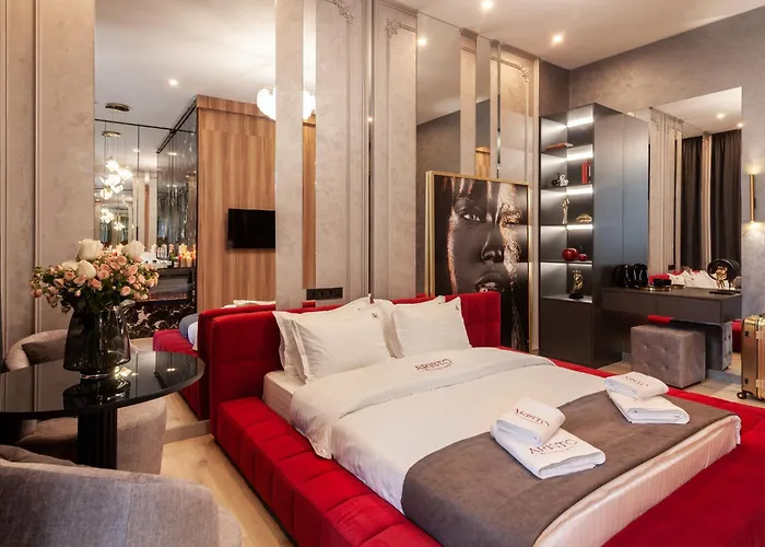 Aristo Jacuzzi Hotel