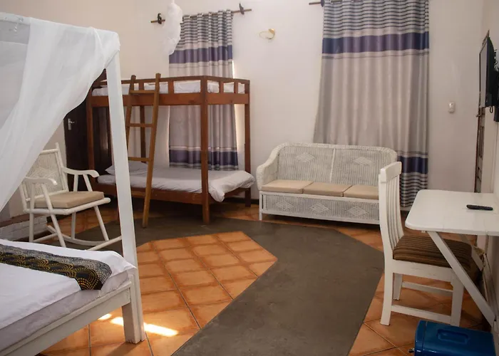 Captains Villa - Where Lake Malawi And Shire River Meet, Historical Hotel At Waterfront Next To The Lake Museum In Mangochi Town