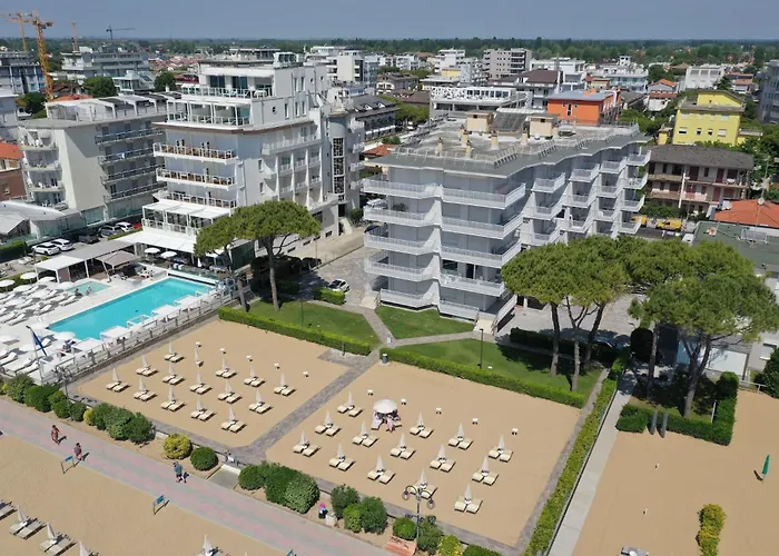 Vistamare Apartments