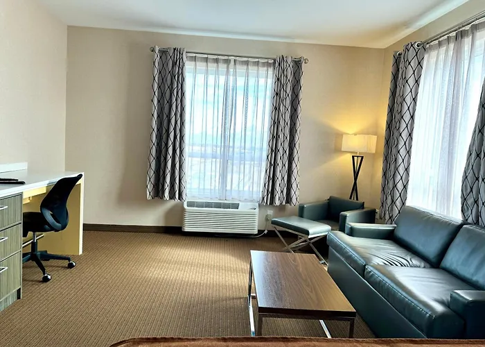 Southfort Inn