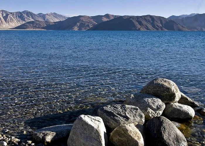 Blue Waves Camps Lake View Pangong