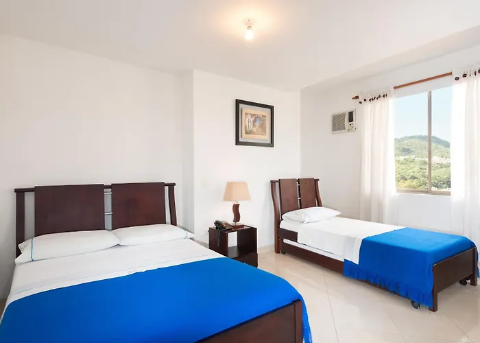 Hotel Puerto Bahia