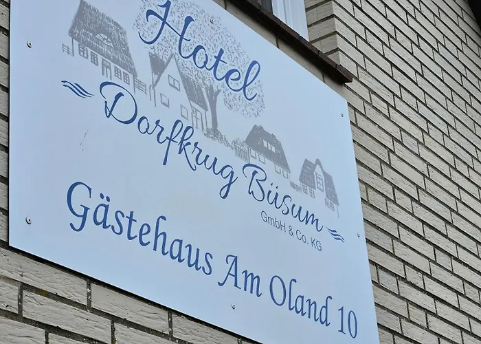 Hotel Dorfkrug Büsum - günstige Altbauzimmer Am Oland