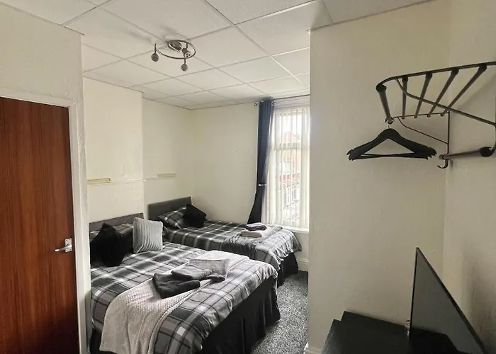 Tudor Rose Hotel