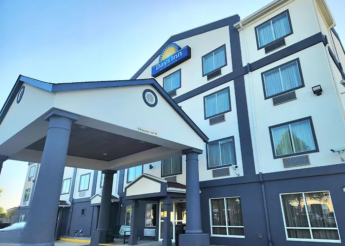 Days Inn By Wyndham Baton Rouge I-10