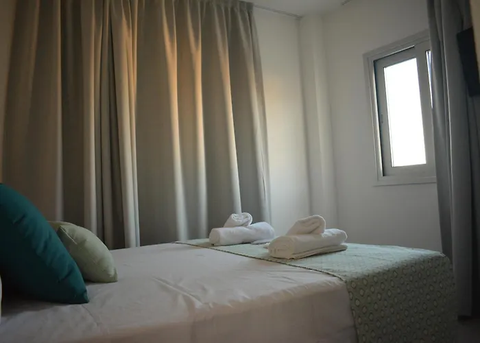 Green Bay Suites