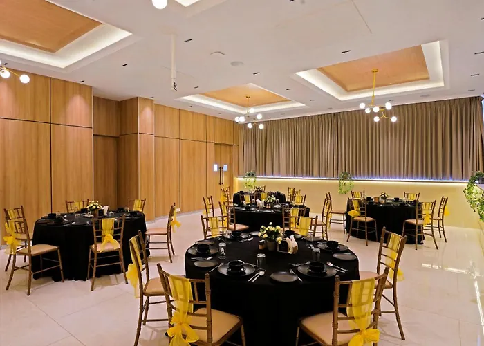 Click Hotel Biz - Bangalore Airport