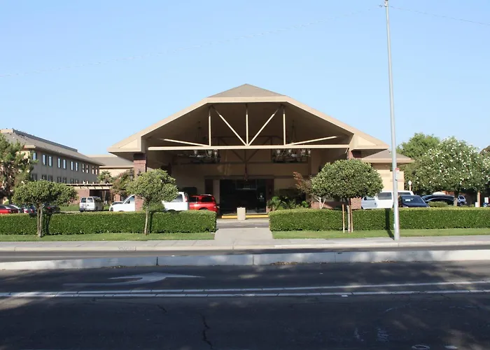 University Square Hotel