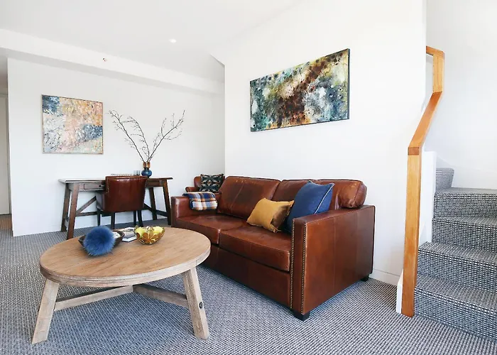 Lake Jindabyne Hotel