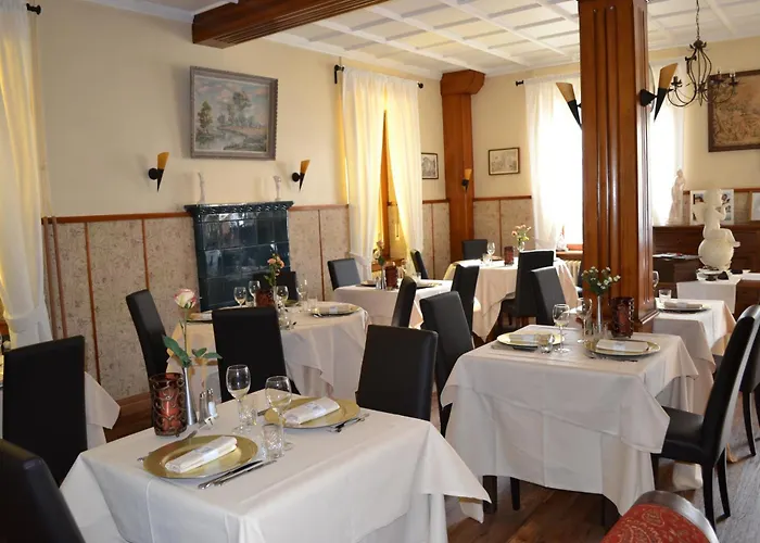 Logis Hôtel Restaurant La Tête Des Faux