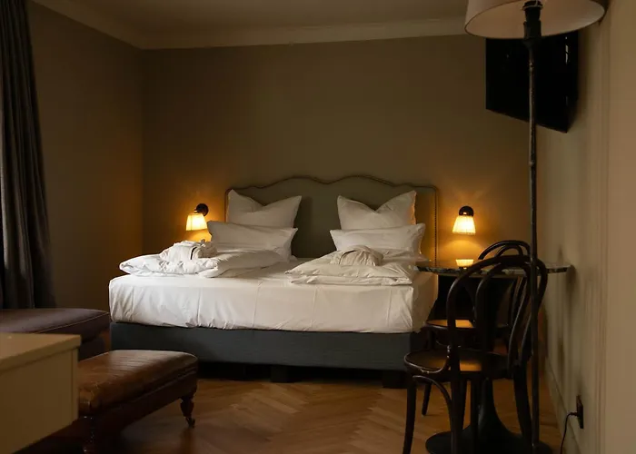Mimosa Hotel