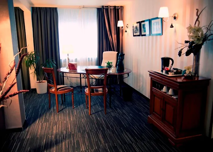 Dm Hotel